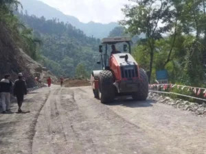 कृष्णभीर सडकखण्डमा भोलिदेखिदेखि सबै प्रकारका सवारीसाधन सञ्चालन हुने